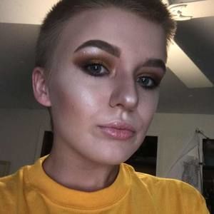 Meet your Posher, Abbie